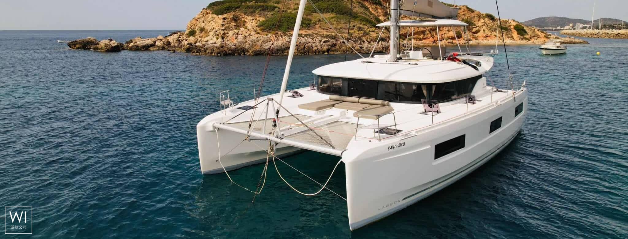 Machango  Lagoon Catamaran Lagoon 46 Exterior 1