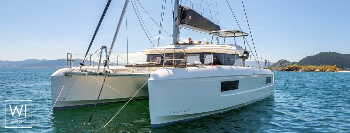 Lagoon 43